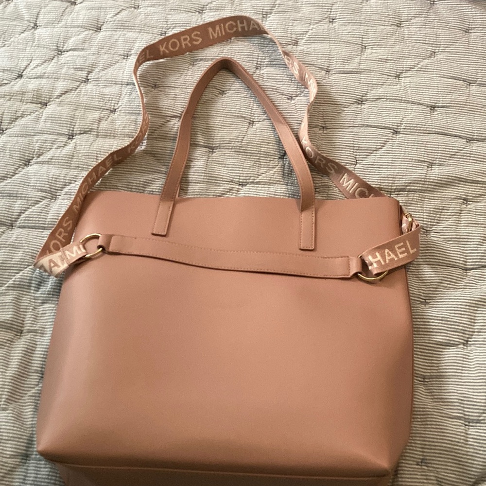 Michael Kors Tote.